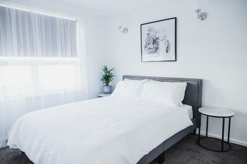 White On Wright Clare - Accommodation Gladstone 3