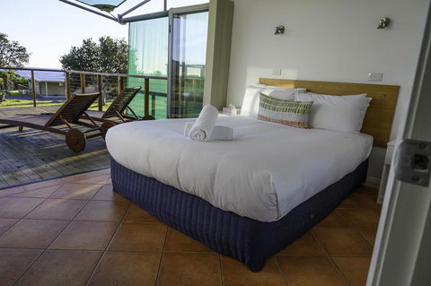 White Sands Estate - Accommodation Gladstone 2