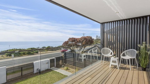 WHITEHAVEN - MORNINGTON - Accommodation Gladstone 0