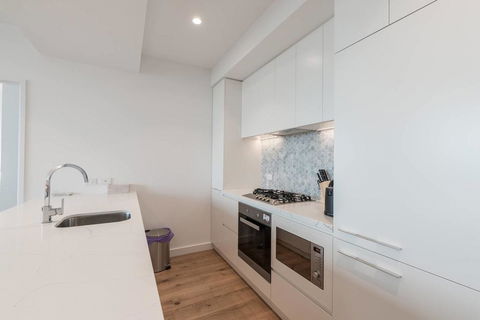 Whitehorse Tower 2 Bedroom 2 Bath - Accommodation Gladstone 2