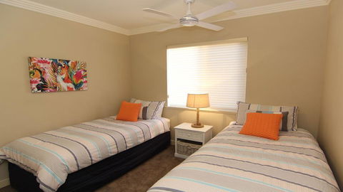 Whitesands 301 - Main Beach Location - Accommodation Gladstone 3