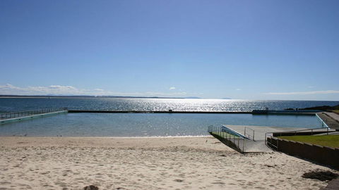 Whitesands 301 - Main Beach Location - Accommodation Gladstone 1