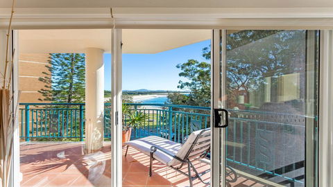 Whitesands 301 - Main Beach Location - Accommodation Gladstone 2