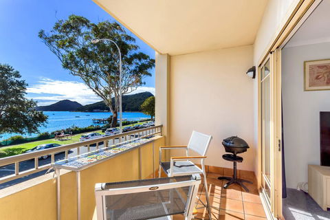 Whitesands, Unit 113/41-45 Shoal Bay Road - Accommodation Gladstone 3