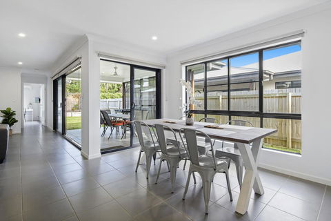 Whitsunday Family Escape - Accommodation Gladstone 3