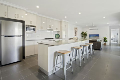 Whitsunday Family Escape - Accommodation Gladstone 2