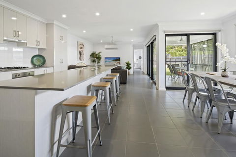 Whitsunday Family Escape - Accommodation Gladstone 0