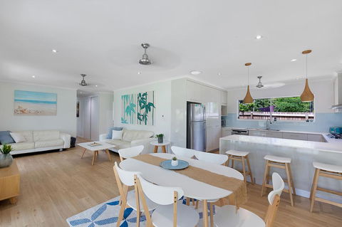 Whitsunday Palms - Accommodation Gladstone 0