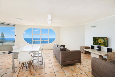 Wickham Cove Unit 10, 45 Albert Street. Kings Beach - Accommodation Gladstone 3
