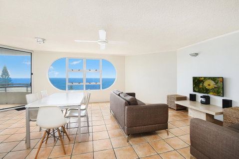 Wickham Cove Unit 10, 45 Albert Street. Kings Beach - Accommodation Gladstone 3