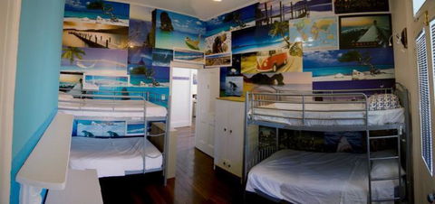Wickham Retreat Backpackers - Accommodation Gladstone 0