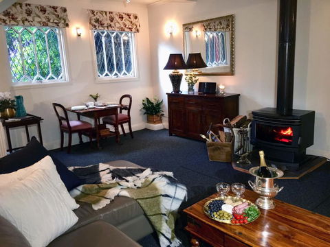 Wild Orchid Olinda - Accommodation Gladstone 2