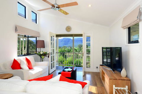 Wild Rose Cottage- Kiaroo, Kangaroo Valley - Accommodation Gladstone 2