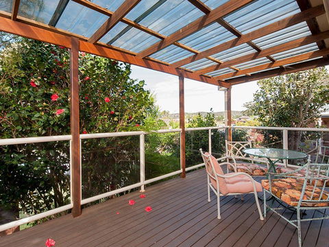 Wildflowers @ Fingal Bay - Accommodation Gladstone 0