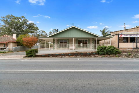 Williamstown Bed And Breakfast - Accommodation Gladstone 1