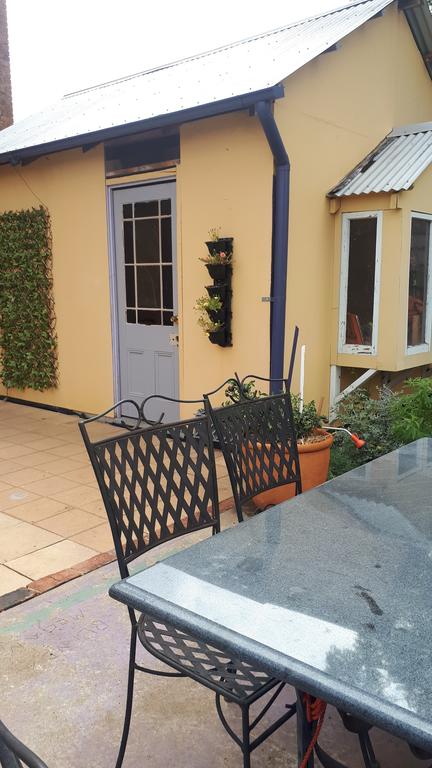 Willowgate Hall Luxury Hosted B&B - Accommodation Gladstone 2