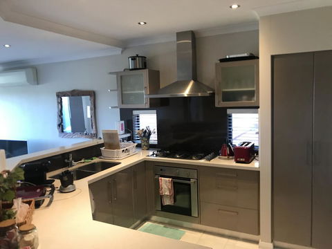 Wilton Place - Accommodation Gladstone 0
