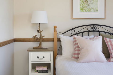 Windsors Edge Cottage Pokolbin - Accommodation Gladstone 0