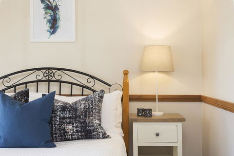 Windsors Edge Cottage Rothbury - Accommodation Gladstone 1