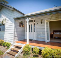 Wine Country Cottage located right at the Hunter Valley gateway close to everything - Accommodation Gladstone