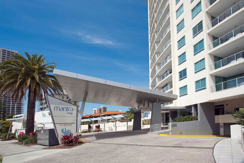 Wings Luxury Apartment Pink Poodle - Accommodation Gladstone 2