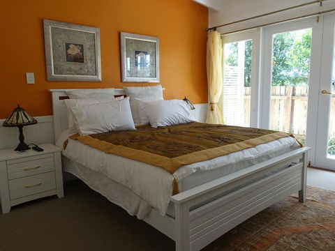 Winston Cottage - Accommodation Gladstone 0