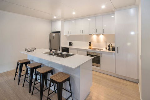 Wirraway Luxury Chalet - Accommodation Gladstone 1