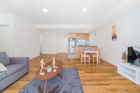 Wolli Creek Airport Serviced 2 Bedroom Apartment - Accommodation Gladstone 0