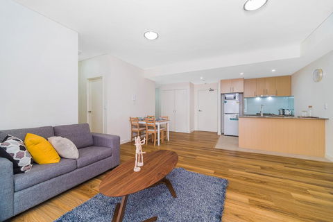 Wolli Creek Airport Serviced 2 Bedroom Apartment - Accommodation Gladstone 1