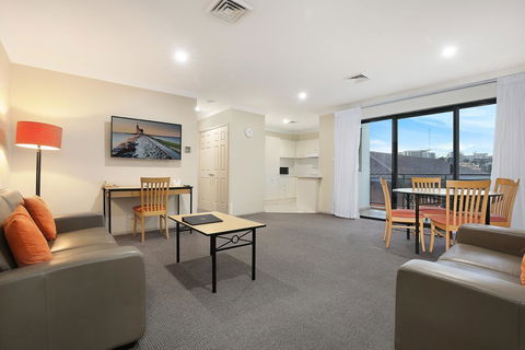 Wollongong Serviced Apartments - Accommodation Gladstone 3