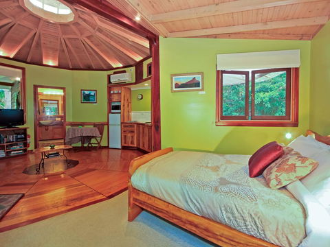 Wollumbin Palms Rainforest Retreat - Accommodation Gladstone 1