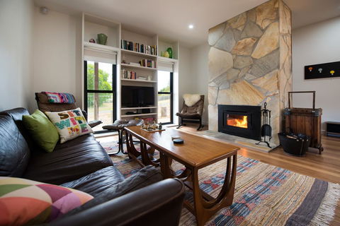 Wombat Hill Lodge - Accommodation Gladstone 1