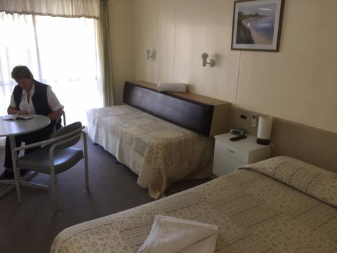 Woodmans Hill Motel - Accommodation Gladstone 1