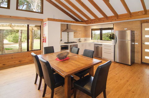 Woodstone Possum Cottage - Accommodation Gladstone 2