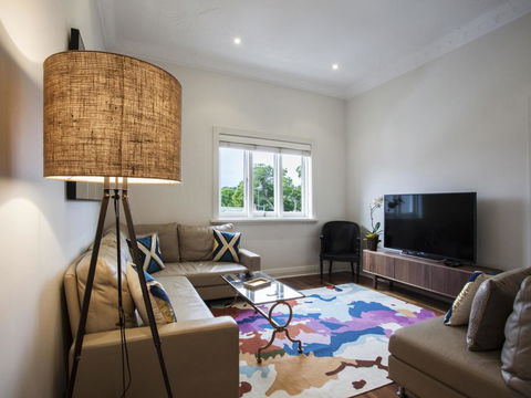 Woollahra Roslyndale Avenue - Accommodation Gladstone 1