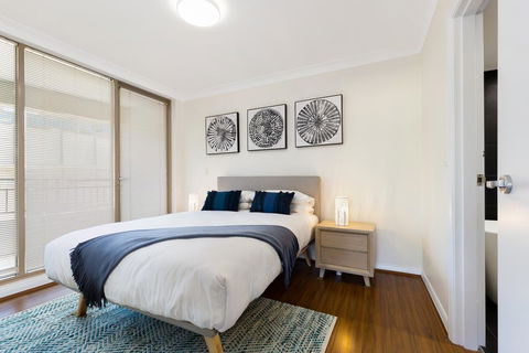 Woolloomooloo Modern Apartment 12BRK - Accommodation Gladstone 3