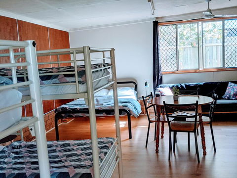 Woolshed Eco Lodge - Accommodation Gladstone 3