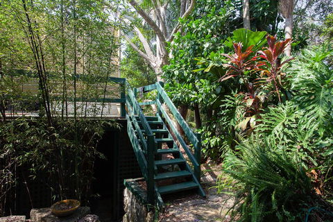 Woolwich Studio Bliss, Your Private Oasis By The Water - Accommodation Gladstone 1