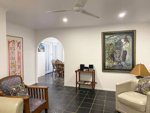 Woorim Secluded Palms Cottage - Accommodation Gladstone 3