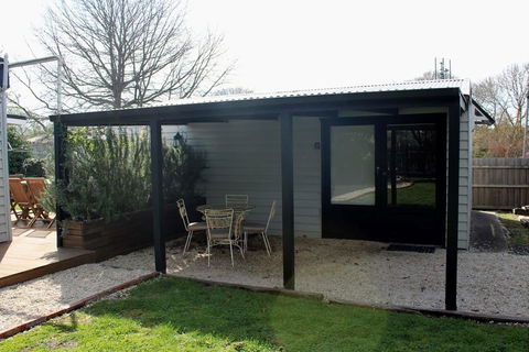 Wormwood Studio - Accommodation Gladstone 0