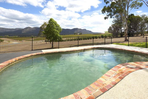 Worthington's Guest Cottage - Accommodation Gladstone 1