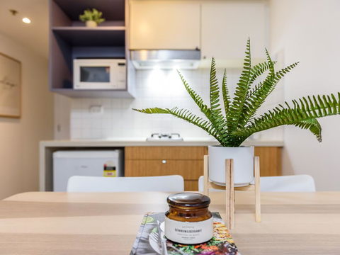 WOW Apartment On Flinders - Accommodation Gladstone 2
