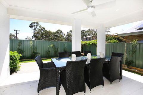 Wowly Waters - Pet Friendly - 1 Min Walk To Beach - Accommodation Gladstone 1
