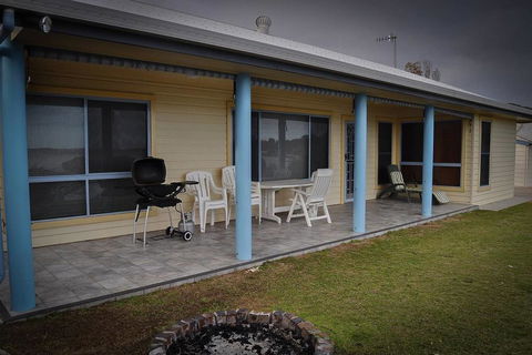 Wrightaway - Accommodation Gladstone 2