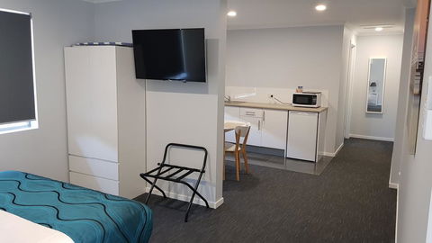 Wynnum Anchor Motel - Accommodation Gladstone 1