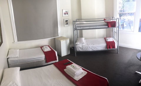 Wynyard Hotel - Accommodation Gladstone 2