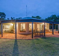 Yallingup Pet Friendly Bush Retreat - Accommodation Gladstone