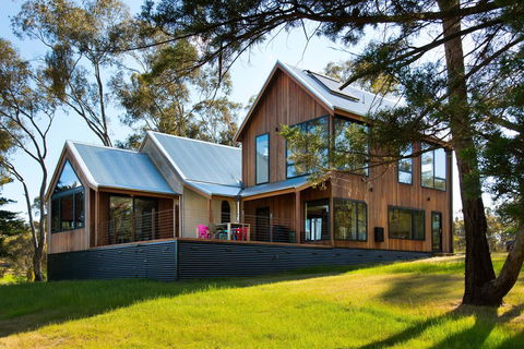 Yandoit Church - Accommodation Gladstone 1