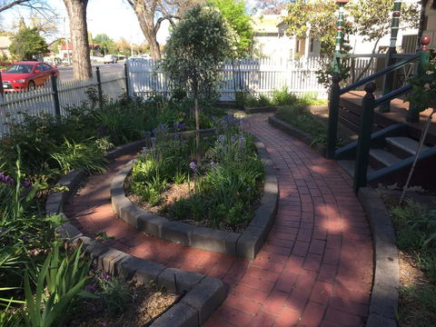 Yapera On Lucan - Accommodation Gladstone 3