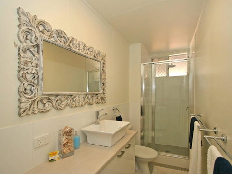 Yamba Daze - Sunset - Pet Friendly - Accommodation Gladstone 3